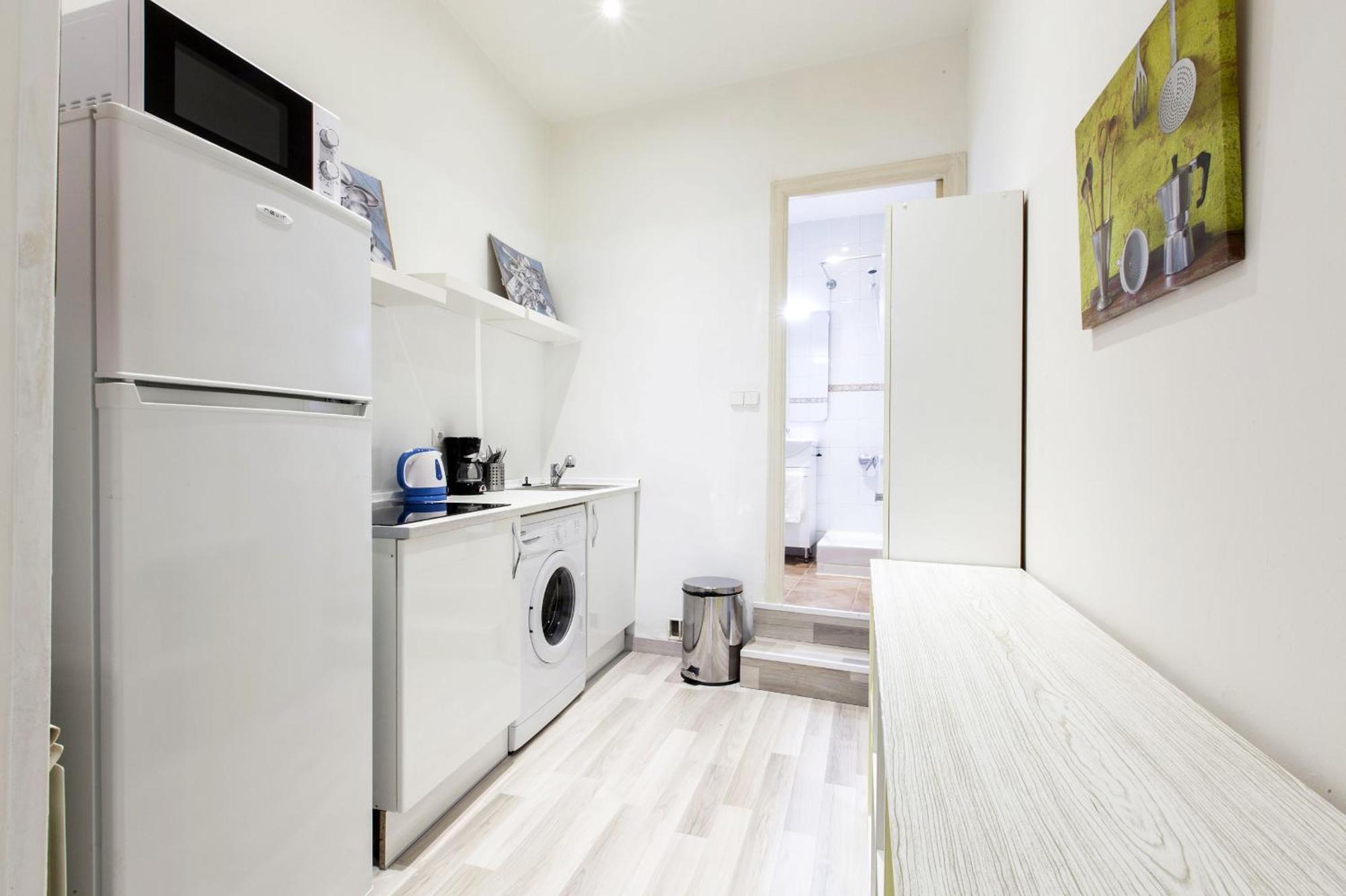 Apartamentos Day Madrid MOLINO Centro Gran Via Sol Malasaña Exterior foto